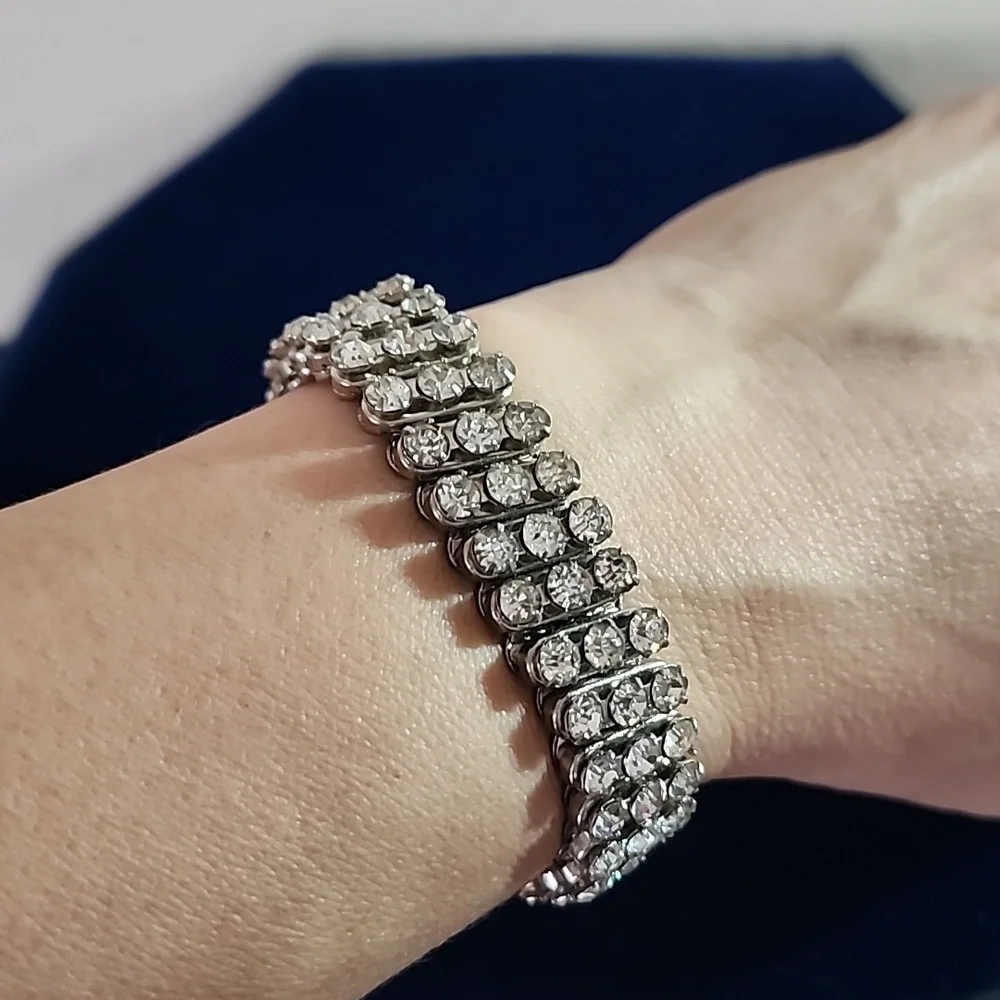 Faux Diamond Bracelet - Picture 5 of 6